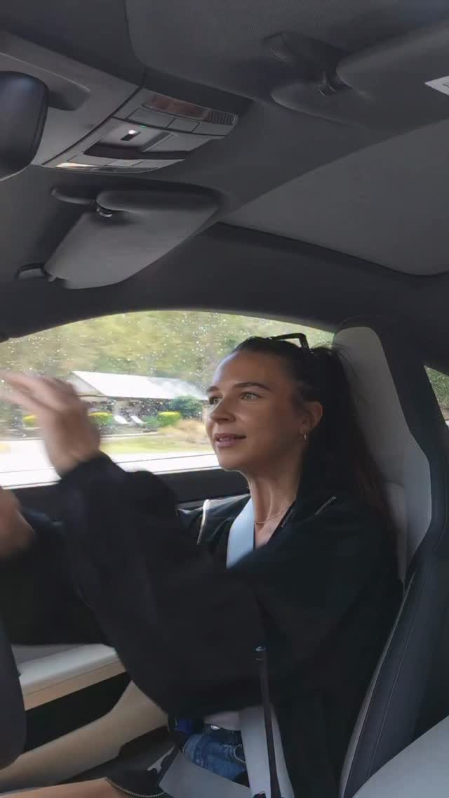 Instagram post by @2pjz_ for Porsche. Caption reads: She SMASHED it!!! 😳

Not bad at all for someone....