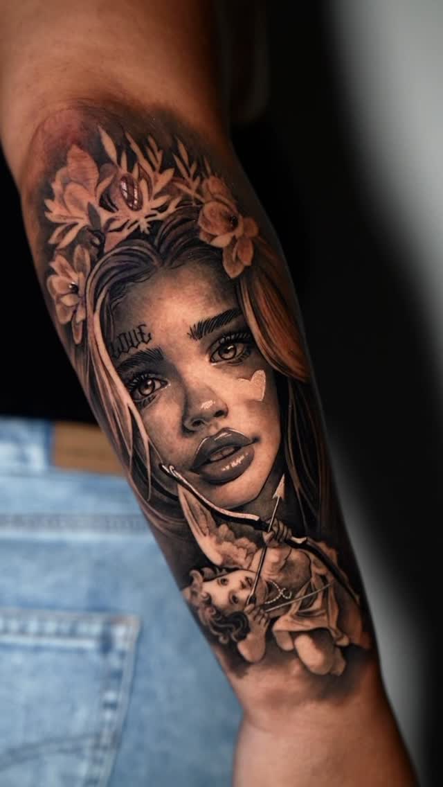 Instagram post by @tatubaby for Fkirons. Caption reads: When clients give me artistic freedom 

Booking....