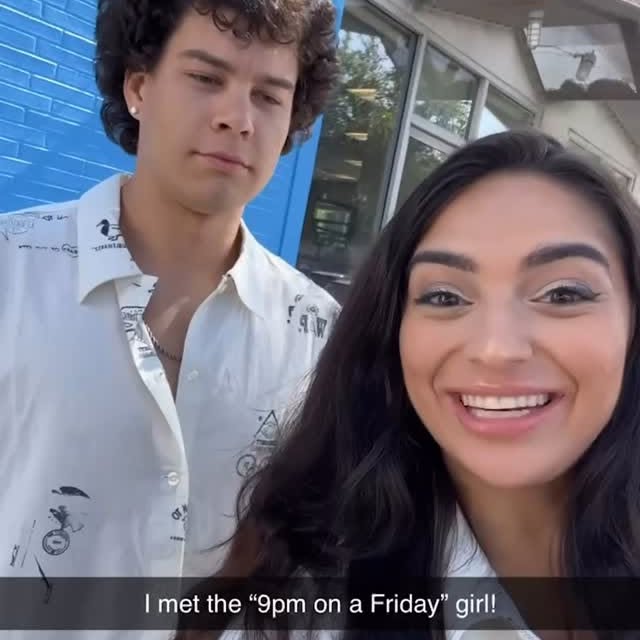 Instagram post by @samibrielle for KIND Snacks. Caption reads: This alarm clock wakes me RIGHT UP. Want one?....