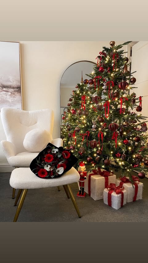 Instagram post by @athomewithsidi for Yaheetech. Caption reads: This ivory boucle chair is stealing the show this....