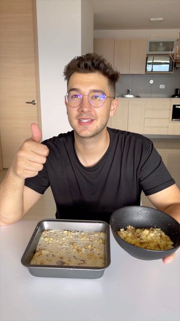 Instagram post by @danieljaramillo1 for Bang Energy Drink. Caption reads: Para esta receta necesitamos:

- 1 ponqué de....