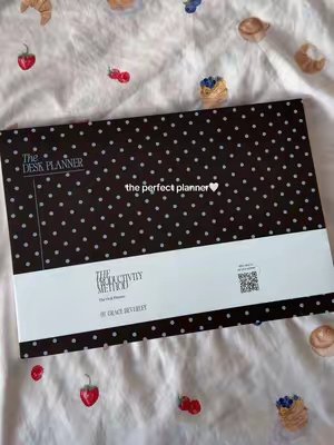 TikTok post by @victoriaknight__ for The Productivity Method. Caption reads: [...] to be the new january📝💅🏼....