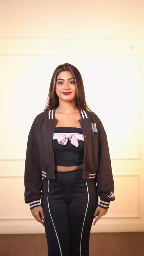 Instagram post by @shreyasrivastavaaaa for Flipkart. Caption reads: [...] 🌙 Discover the perfect ensemble on Flipkart....