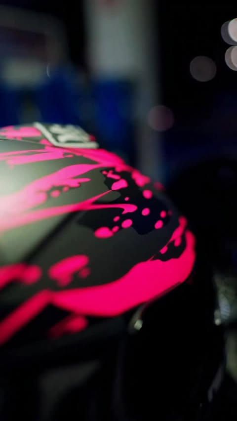 Instagram post by @juli.rides for SHARK Helmets. Caption reads: [...] 🎥 @finns_pitstop 🎨 @juli.rides ➖➖➖....