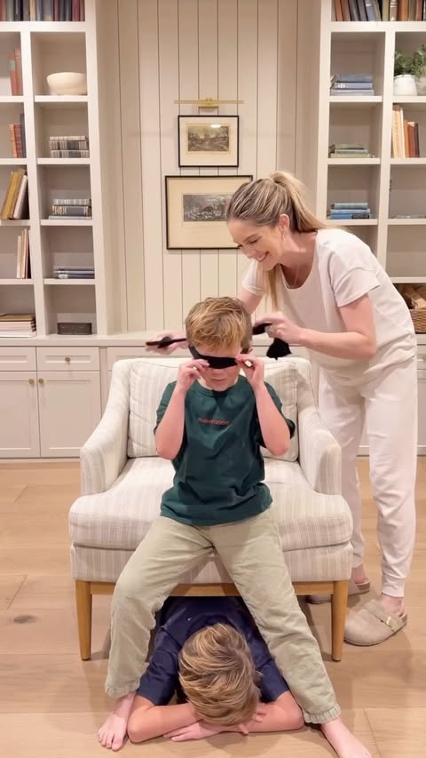 Instagram post by @caitlin.teal for BEEUP. Caption reads: We did a blind taste test with @BEEUPsnacks and....