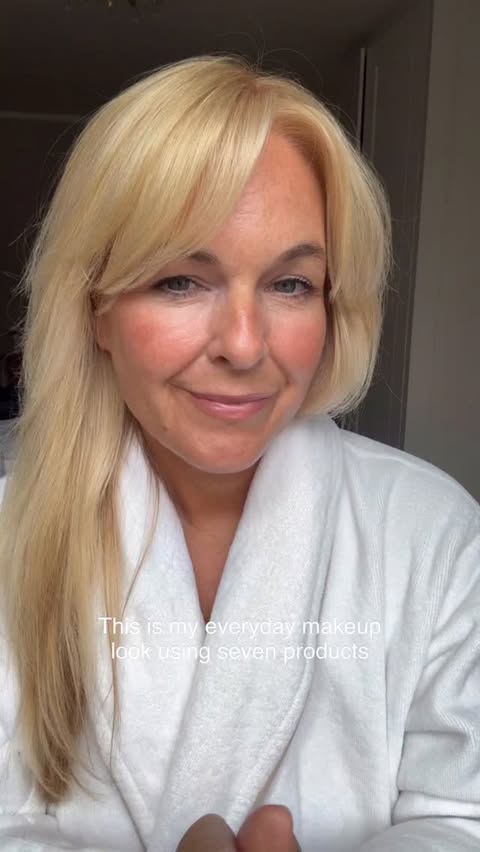 Instagram post by @lovestyle40 for Laura Geller Beauty. Caption reads: [...] Black Cream Full Face Basics....