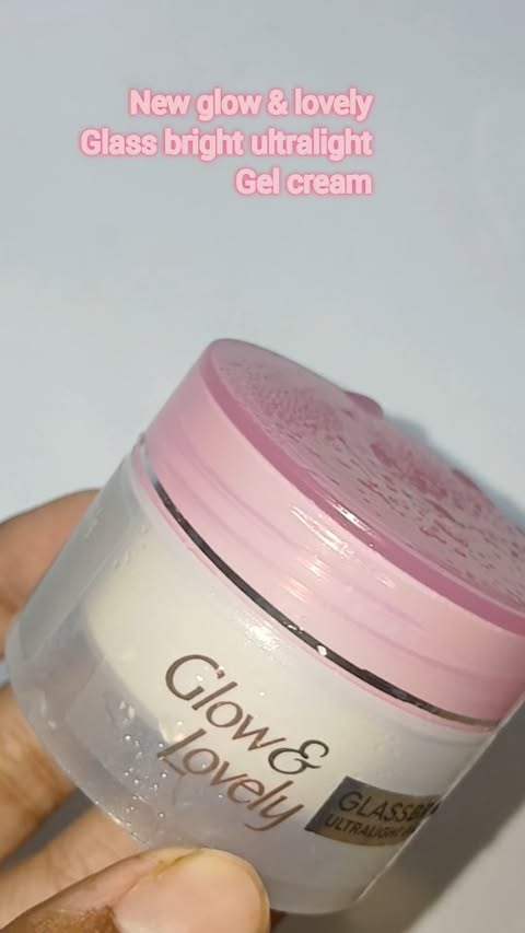 Instagram post by @evana_n4srin for Smytten. Caption reads: [...] bright....