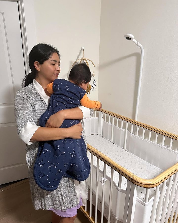 Instagram post by @julissaarce for Woolino. Caption reads: When people say you should sleep when the baby....