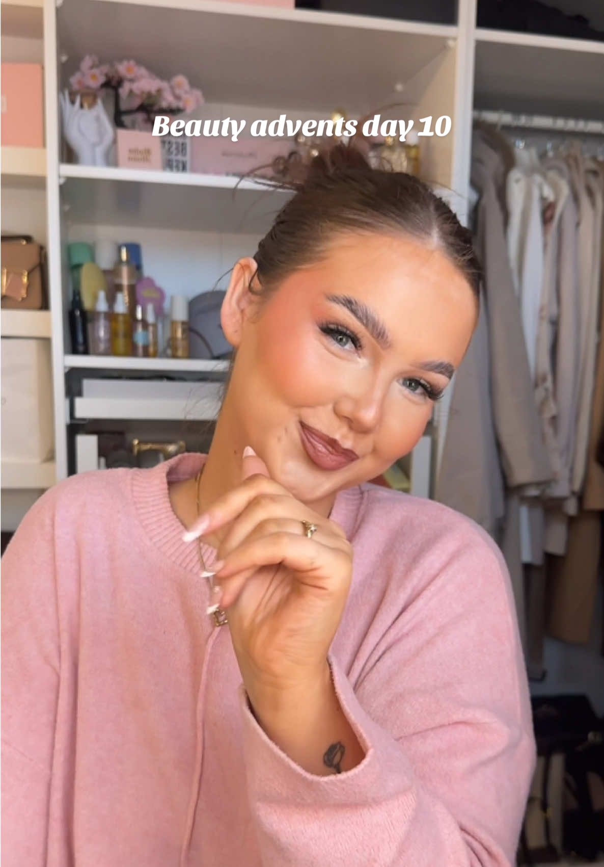 TikTok post by @niamxo for Bubble T Cosmetics. Caption reads: [...] started off STRONG😱 @glossyboxuk @Bubble T....