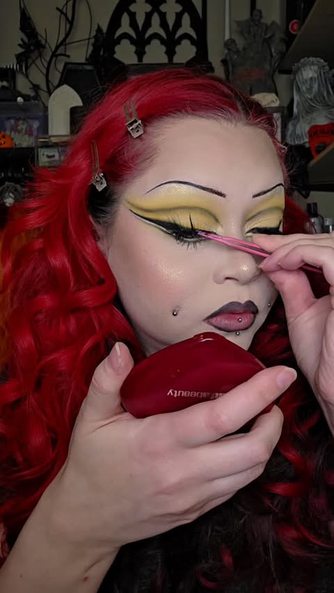 Instagram post by @sydneynicoleaddams for HALF MAGIC. Caption reads: [...] Head in the Clouds Palette 💛....