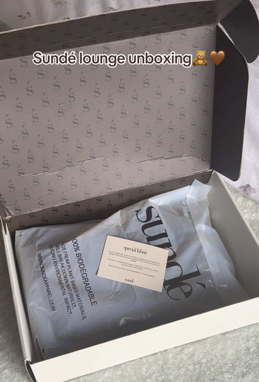 TikTok post by @ellelifestyle90 for Sunde Apparel. Caption reads: #ad This is your sign to treat yourself to some....