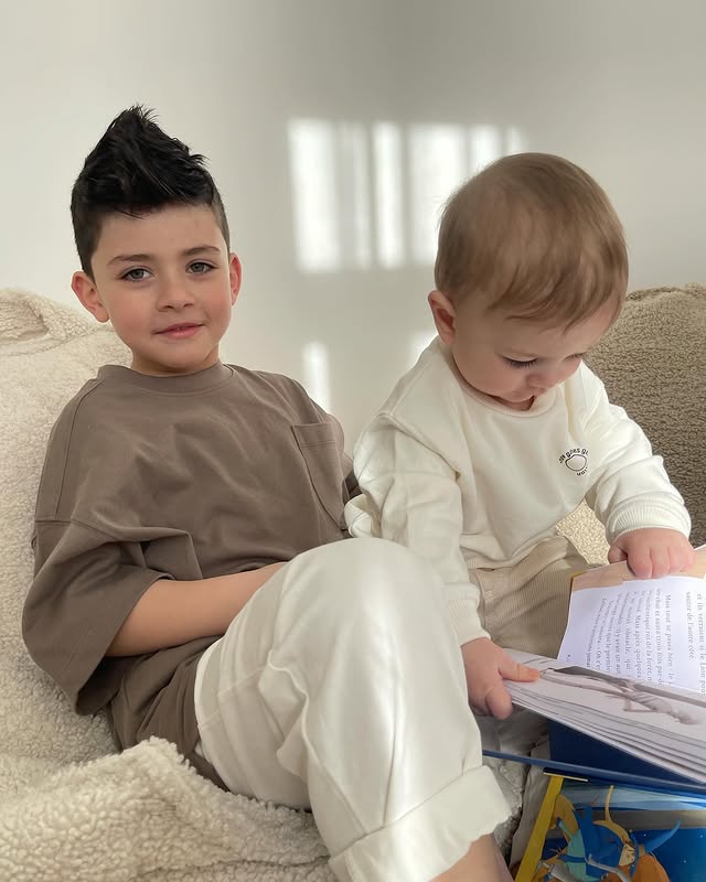 Instagram post by @darius_massimo2 for Wigiwama. Caption reads: 🥯🥯

@wigiwama 

Shop with my code Dariuskaleci....