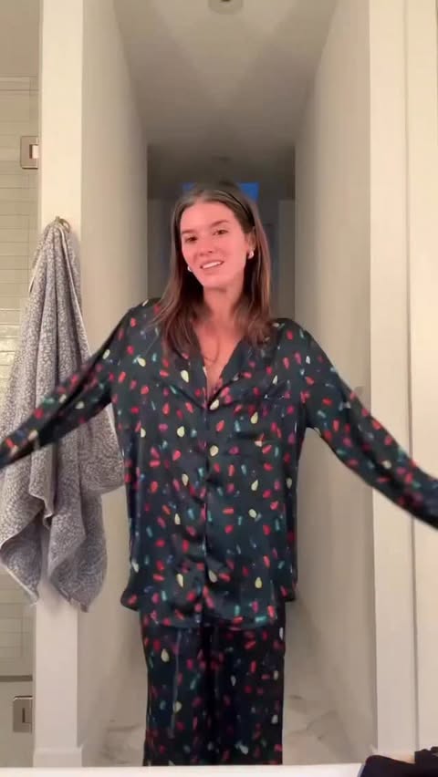 Instagram post by @jennapalek for Uber. Caption reads: [...] the holidays and getting there stress-free....