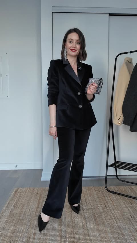 Instagram post by @styled.bysansha for Saint and Sofia. Caption reads: [...] Timeless, classic and so chic ✨....