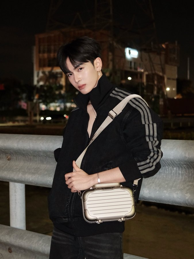 Instagram post by @santa.pp for RIMOWA. Caption reads: Stay true to the Original.
#RIMOWA....