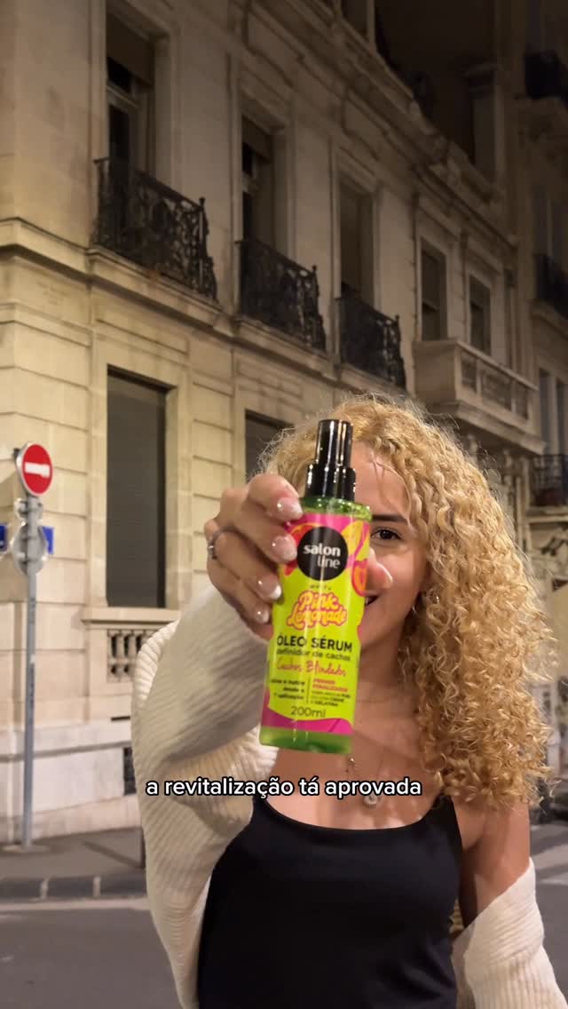 Instagram post by @sosoborgesxl for Salon Line. Caption reads: O novo lançamento da Salon line me acompanhando na....