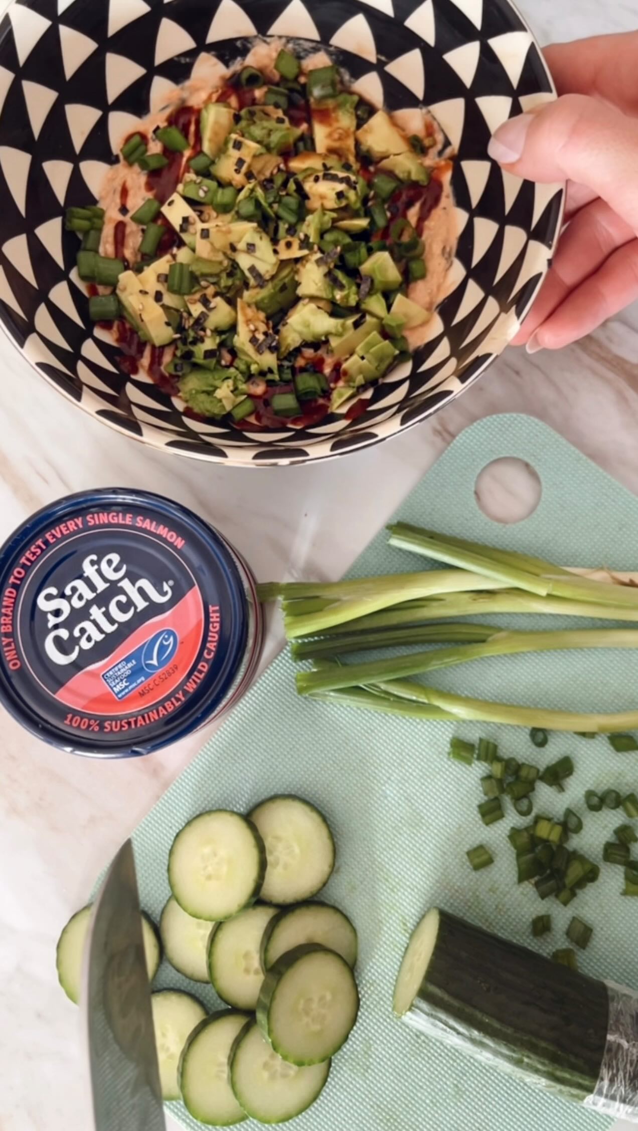 Instagram post by @conteketo for Safe Catch. Caption reads: ✨SUSHI “CHIPS & DIP”✨recipe....