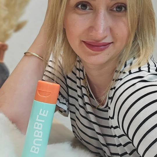 Instagram post by @mouazy_junior for hellobubble.com. Caption reads: Ich habe den Break Even Balancing Toner von Bubble....