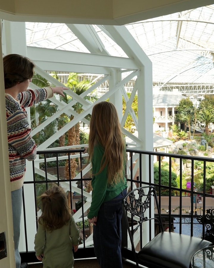 Instagram post by @charlieandcrewmama for Marriott Hotels & Resorts. Caption reads: #marriottpartner So Much Christmas. So Many....