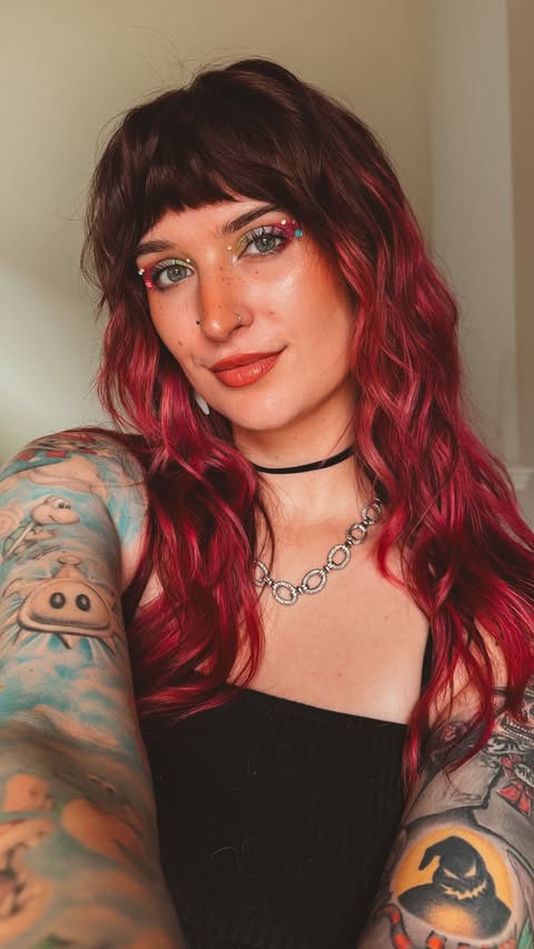 Instagram post by @battybean_ for MOIRA Cosmetics. Caption reads: [...] boodrops palette*, & dewdrops gems*....