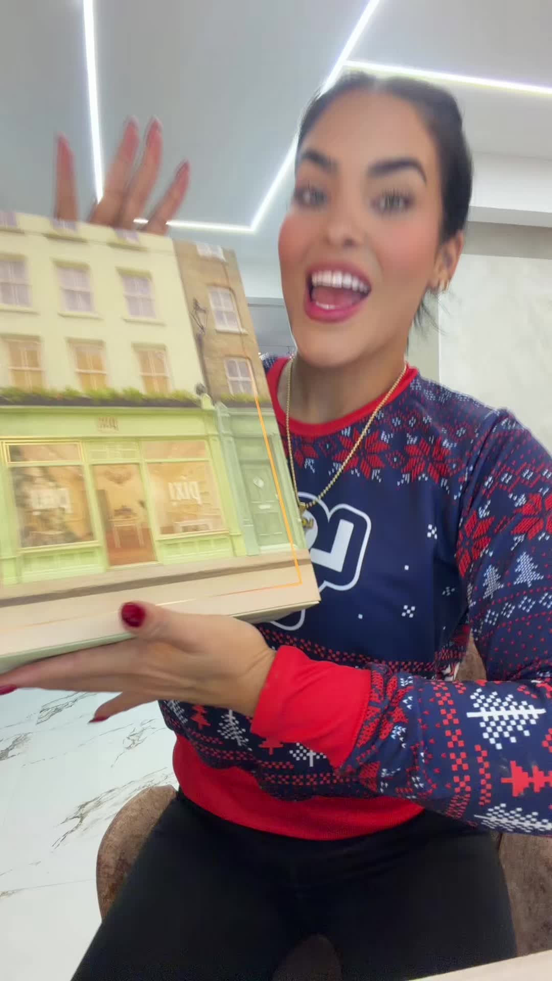 TikTok post by @yeimmyoficial for Pixi Beauty. Caption reads: @Pixi Beauty  #pixibeauty #calendariodeadviento .