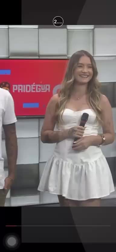 TikTok post by @bandaamordecristalofc for OFF! Repelente. Caption reads: BANDA AMOR DE CRISTAL NO PROGRAMA PAIDEGUA NA TV....