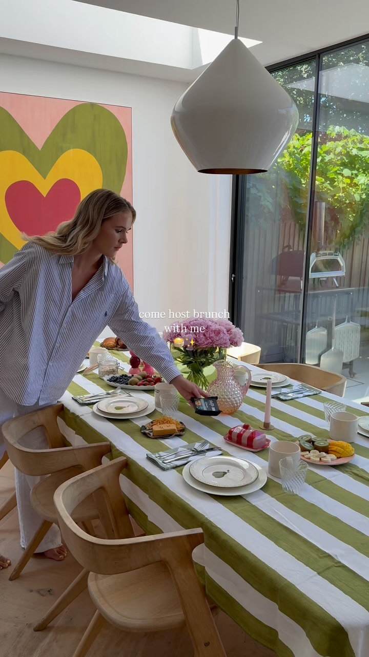 Instagram post by @matildabeaa for Violife Foods. Caption reads: ad mornings with the girls done right 🥞✨I’ve been....