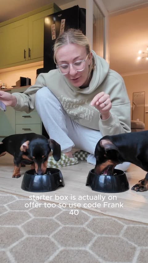 Instagram post by @beth.pabs.frank for Marleybones. Caption reads: [...] code FRANK40 for 40% off....