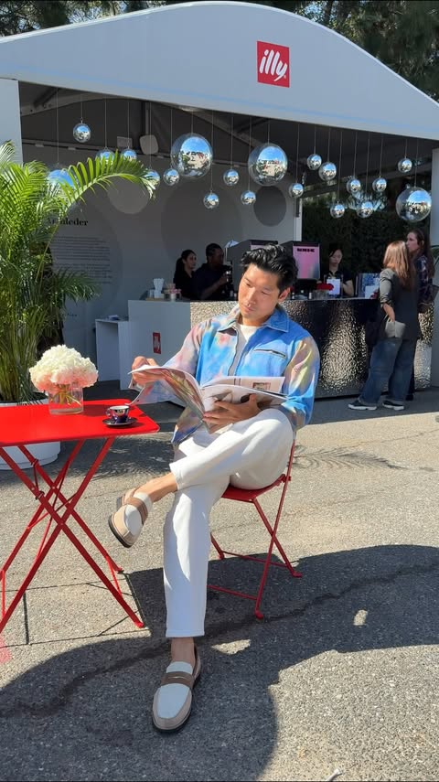 Instagram post by @levitatestyle for illy. Caption reads: [...] a great time experiencing Frieze LA with....