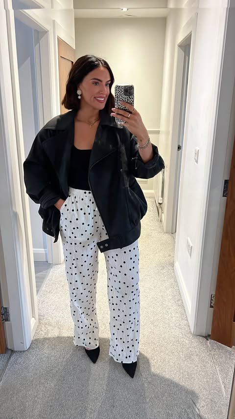 Instagram post by @melissa_primandpenny for ASOS. Caption reads: [...] in Belfast @vavainfluence Full outfit @asos....