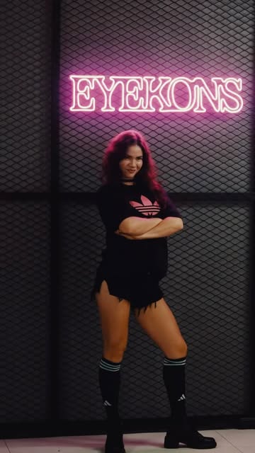 Instagram post by @fitdance for Universal Musiek. Caption reads: Os EYEKONS tomaram conta do FitDance Space!....