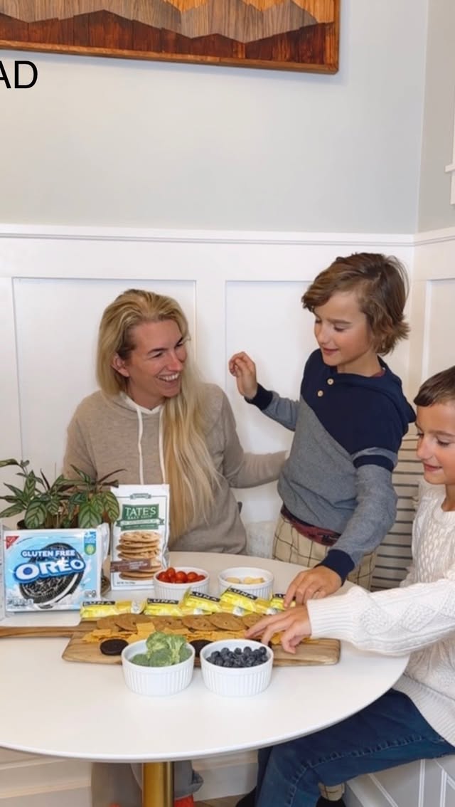 Instagram post by @raisingtwinboys for LUNA Bar. Caption reads: [...] Corn Sea Salt Snacks @lunabar LEMONZEST Bars....
