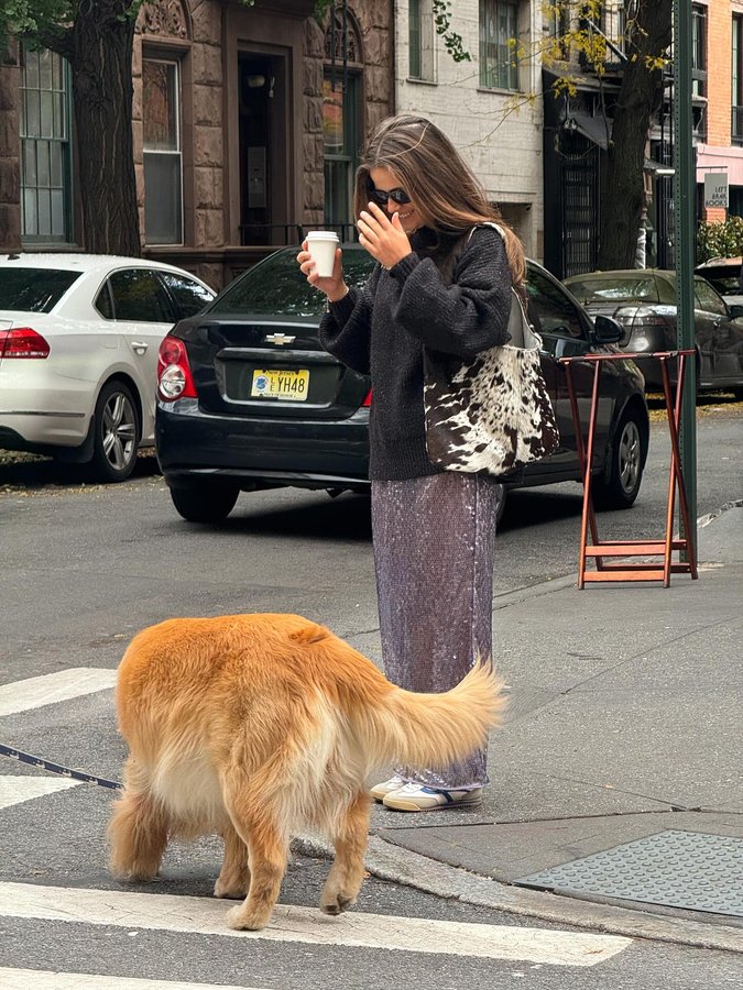 Instagram post by @manondevelder for VRG GRL. Caption reads: Advertentie No one:
Me when I see a cute....