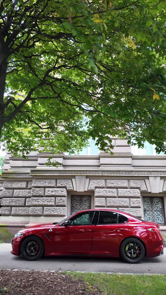 Instagram post by @wowa_valentino for Alfa Romeo. Caption reads: [...] love - @alfa_romeo_de ❤️ ____________....