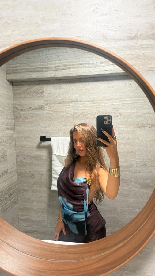 Instagram post by @abbybaffoe for Hero Cosmetics. Caption reads: These are UNREALLL @herocosmetics - they also make....