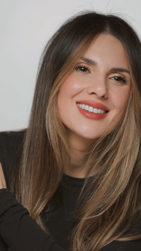 Instagram post by @aliandreeamakeup for Beautyblender. Caption reads: Over two decades ago, @beautyblender transformed....