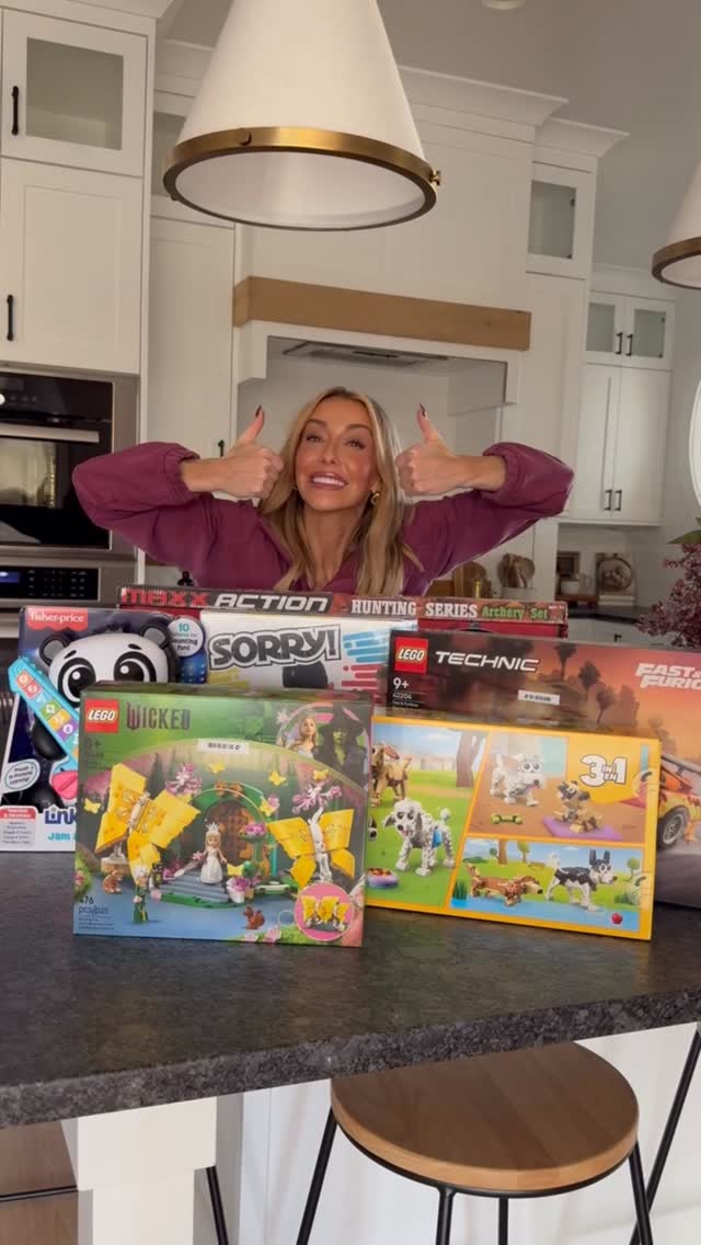 Instagram post by @shannonwillardson for Fred Meyer. Caption reads: Anyone else here tend to wait until the last....