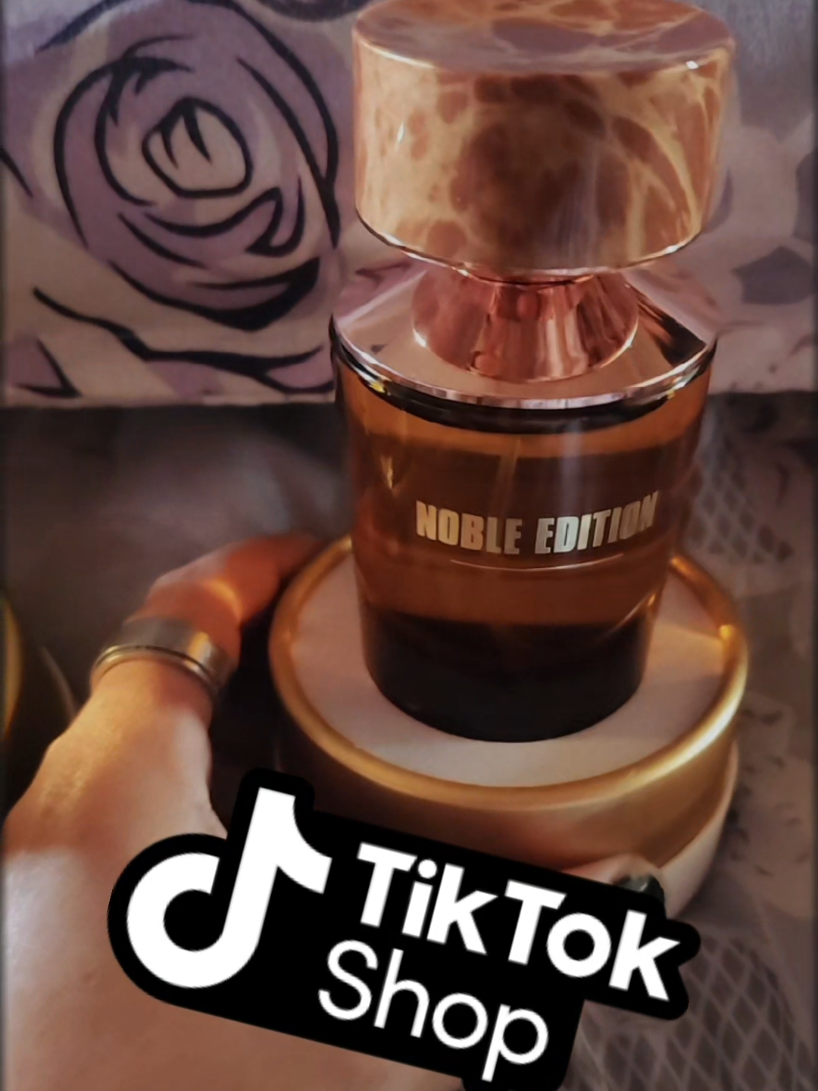 TikTok post by @pepireyesc for LONKOOM.ES. Caption reads: Perfumes LONKOOM, NOBLE series 100 ml @LONKOOM.ES....