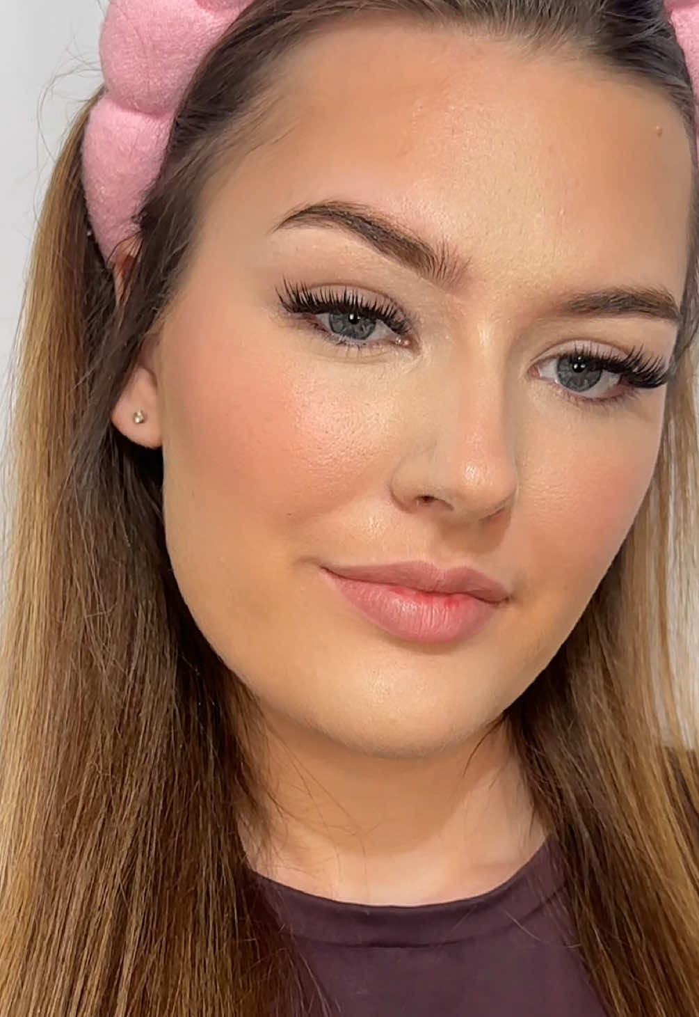 TikTok post by @leah.contentcreator for BPerfect Cosmetics. Caption reads: Testing out @BPerfect Cosmetics Mrs glam powder....