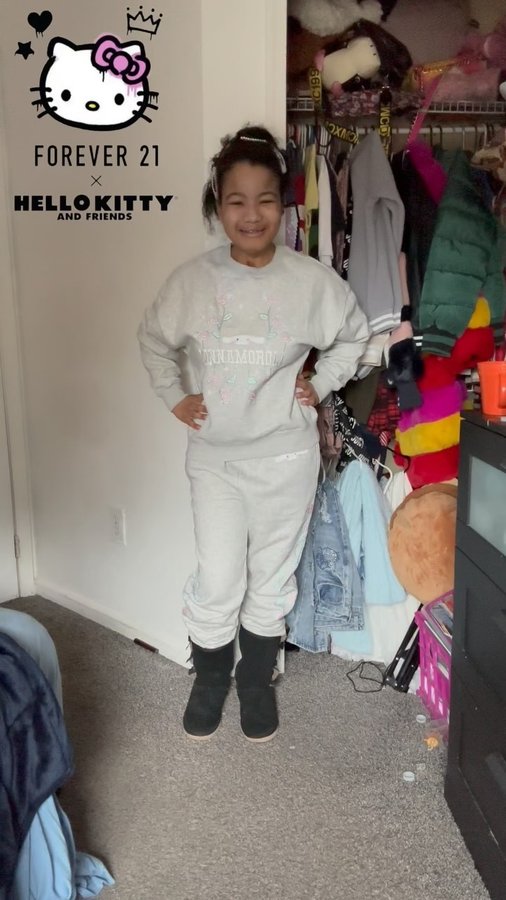 Instagram post by @hwlce for Forever21. Caption reads: 🐰🐇🤍 @forever21 @hellokitty #F21xMe #Forever21....