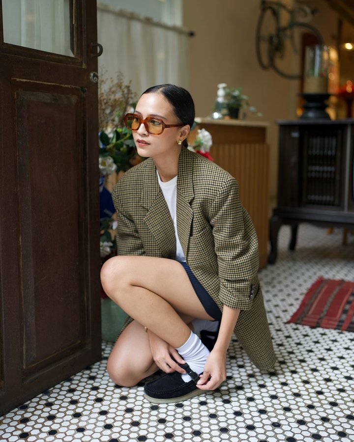 Instagram post by @lutesha for Clarks Originals. Caption reads: what happened at @clarksoriginals wallabee day in....