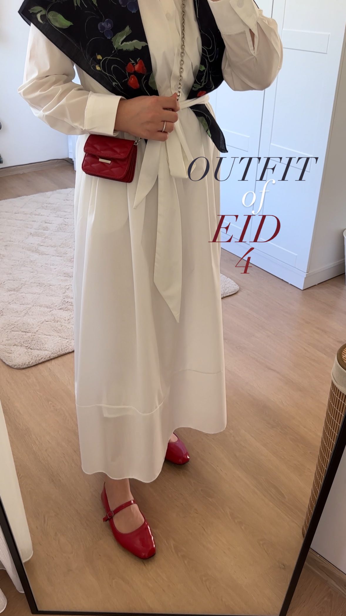 Instagram post by @meryembiyik for OZSARICAM. Caption reads: Serinin son....