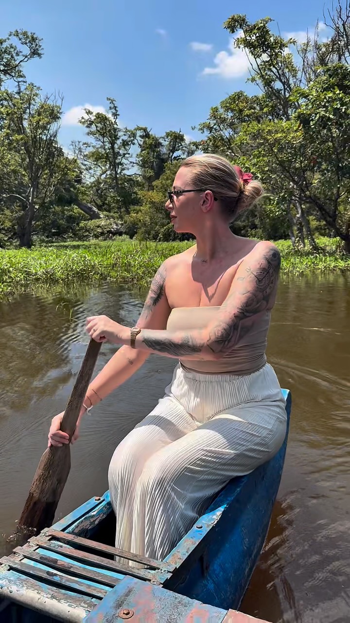 Instagram post by @fannysalvaoff for Tourlane. Caption reads: Day 2 - Sri Lanka 🇱🇰 

✈️ : @tourlane 
#srilanka....