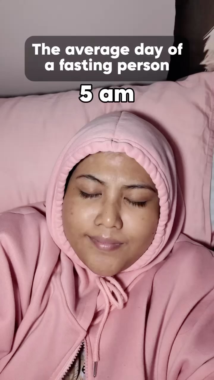 Instagram post by @syafiqapls for Lazada. Caption reads: For my muslim gang gang with bad time management....