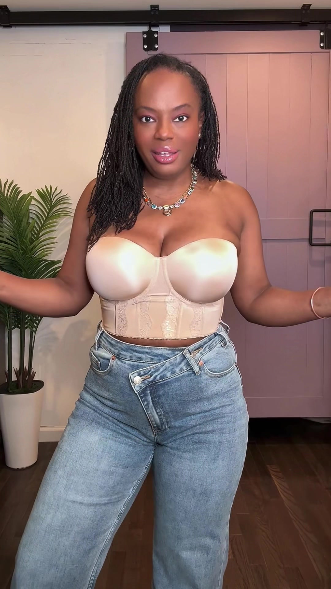 TikTok post by @theelboogy for PARFAIT Lingerie. Caption reads: [...] normally a 34G. Elissa Bustier @PARFAIT....