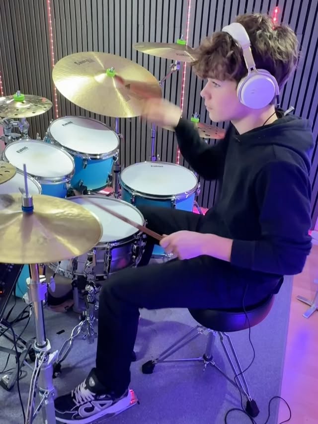 Instagram post by @liam_kickbeat for EVANS Drumheads. Caption reads: [...] support:🙏🔥
@yamahadrumsofficial....