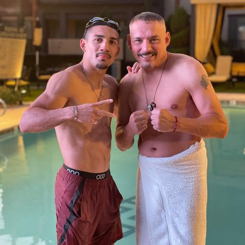 Instagram post by @teofimolopez for Odd Sox. Caption reads: The Dynamic Duo always 🤜🤛 #DynamicDuo....