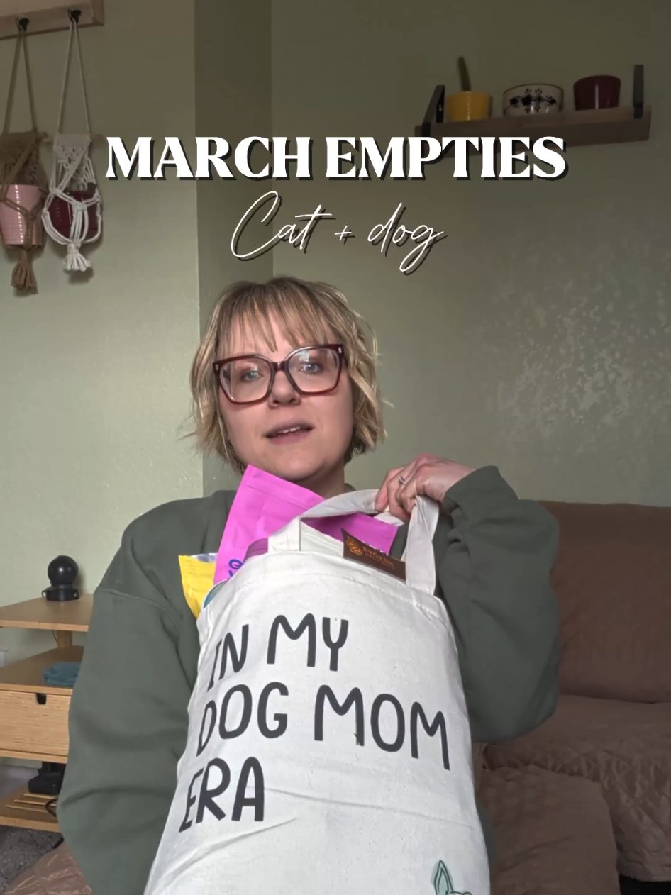 TikTok post by @ellie_marsellus_jules for Vital Essentials. Caption reads: [...] Treats @Hound & Gatos @ziwipetsusa @Vital....