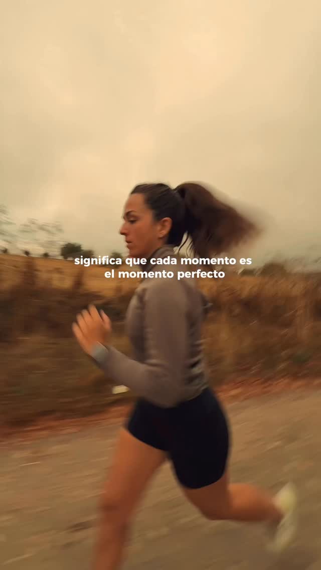 Instagram post by @cris_tortu for TAG Heuer. Caption reads: @tagheuer ayudándome a buscar el momento....