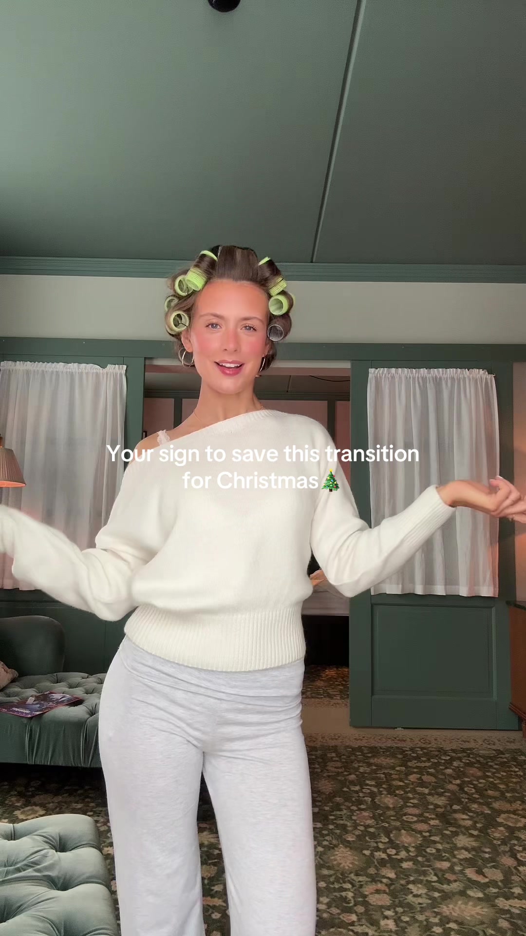 TikTok post by @lillyandrine for Subdued. Caption reads: [...] Christmas🎄✨/tilsendte produkter fra....